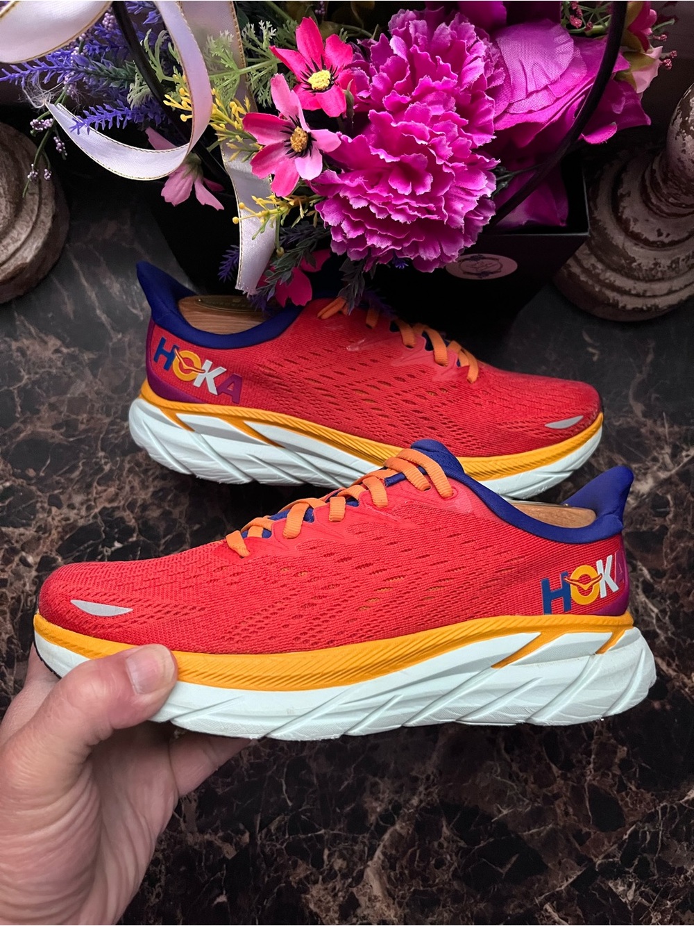 Hoka One Clifton 8
Comfort/Athletic
Lifestyle Shoes
Size 7 for Women